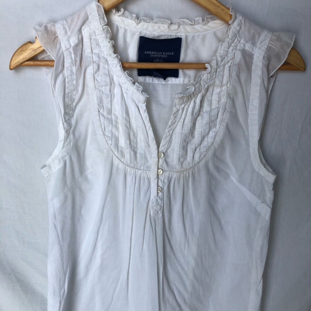 White American Eagle blouse